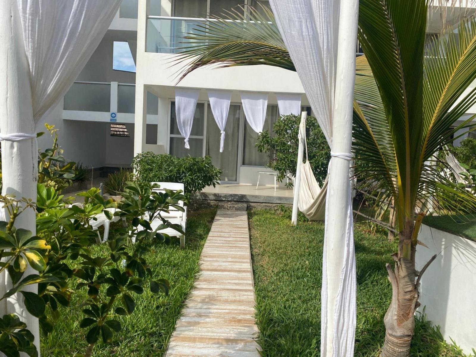 Hotel Suites De Mar Mancora Exterior photo